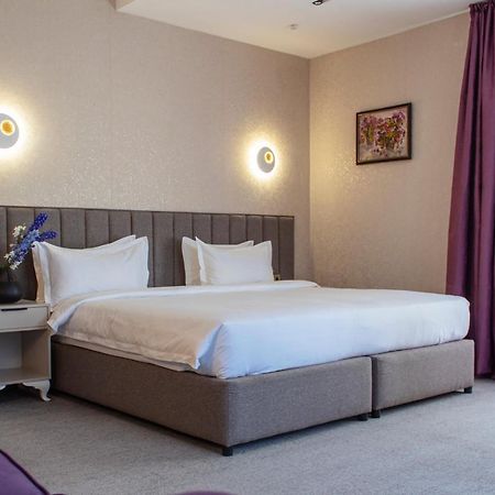 Orient Hotel בישקק מראה חיצוני תמונה
