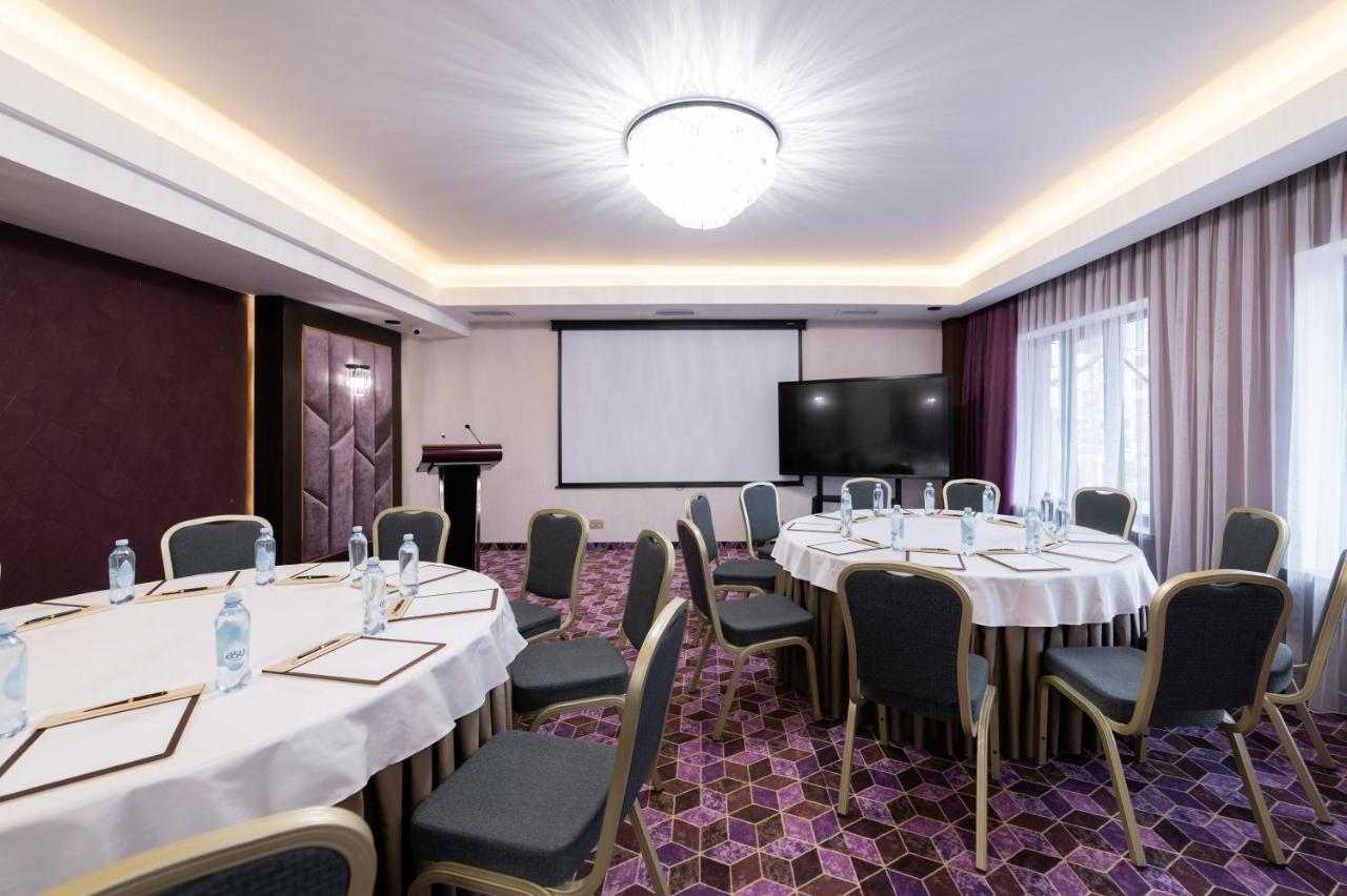 Orient Hotel בישקק מראה חיצוני תמונה