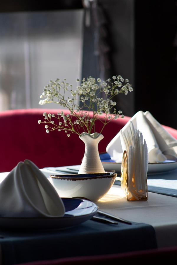 Orient Hotel בישקק מראה חיצוני תמונה