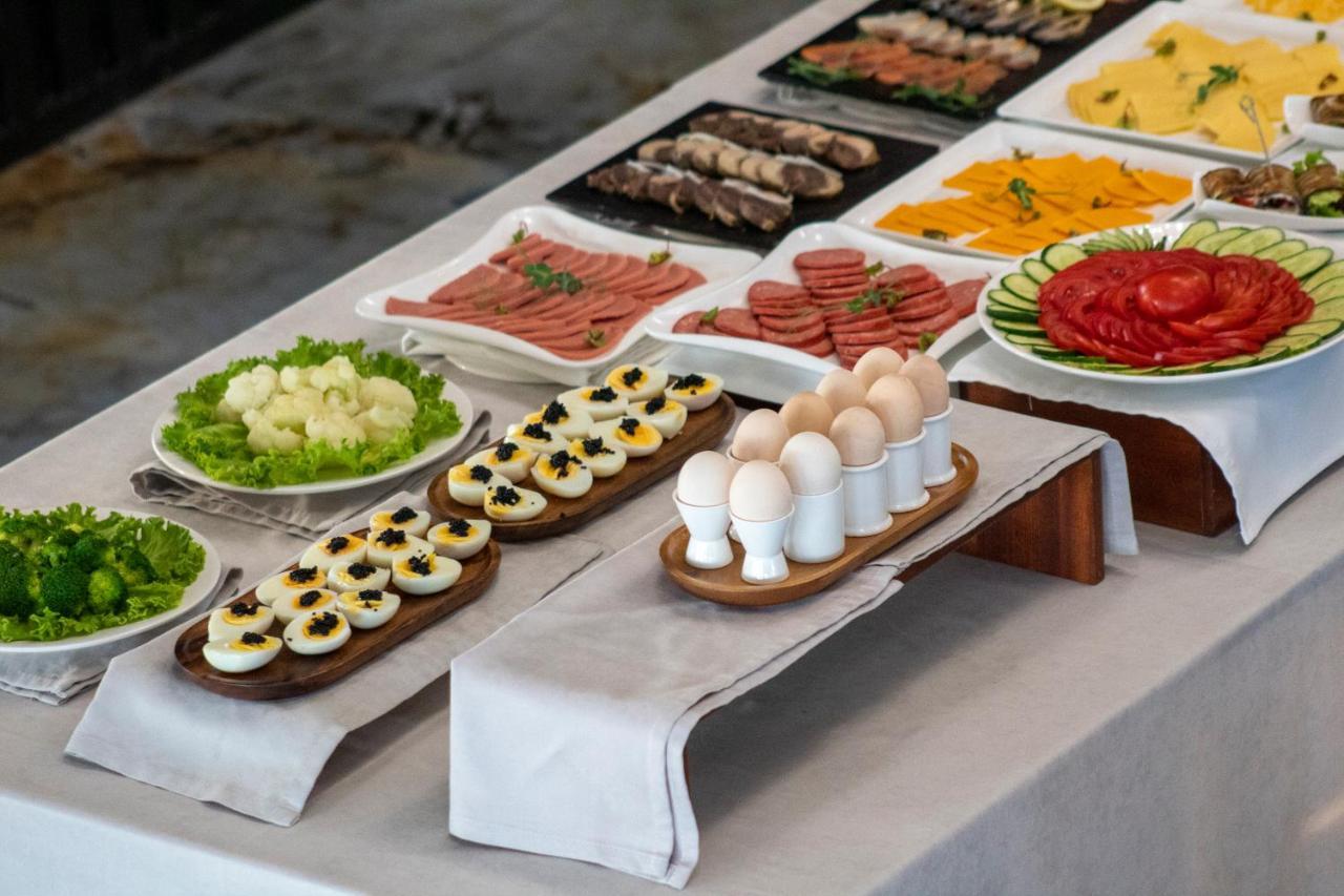 Orient Hotel בישקק מראה חיצוני תמונה