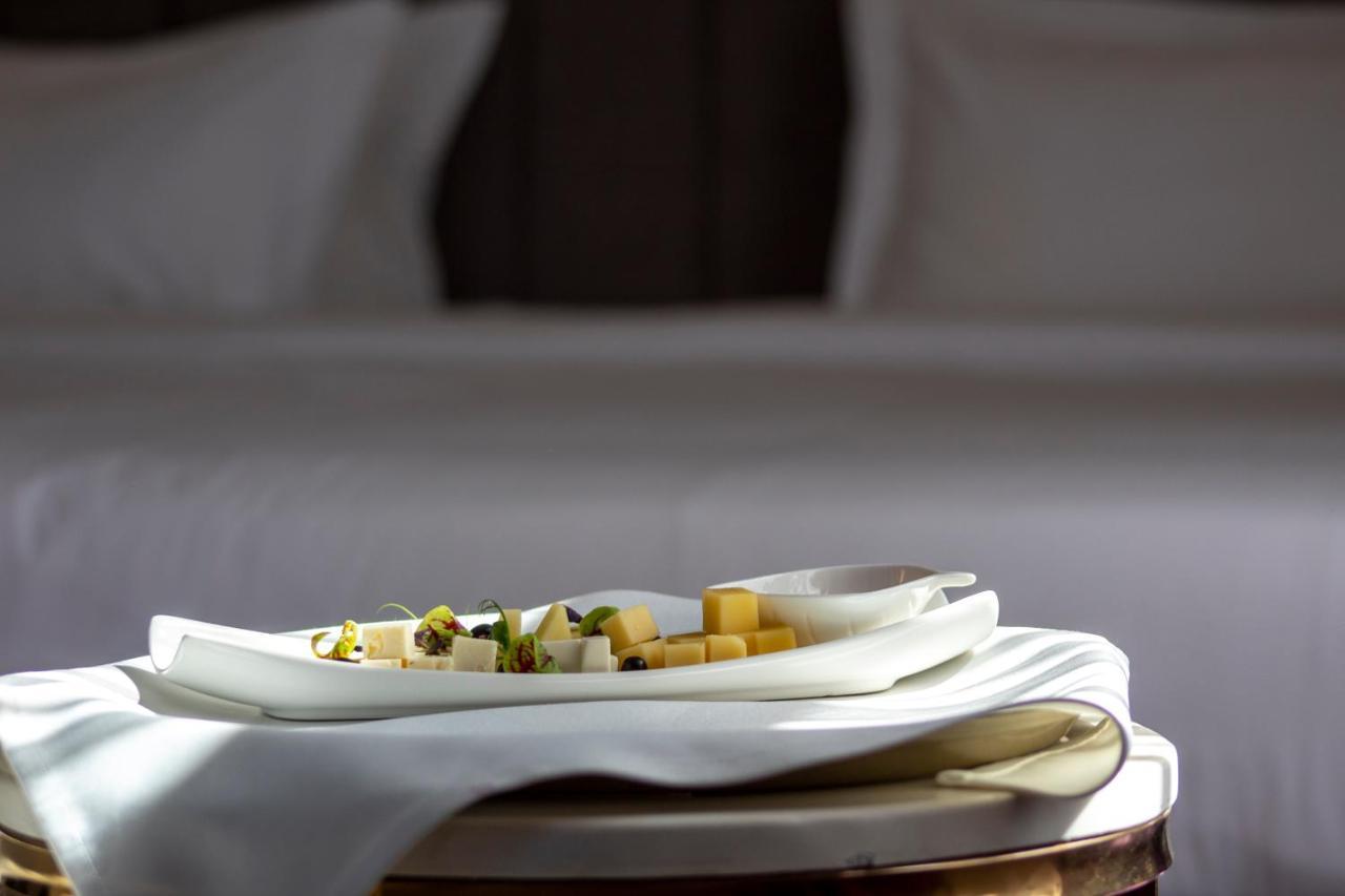 Orient Hotel בישקק מראה חיצוני תמונה