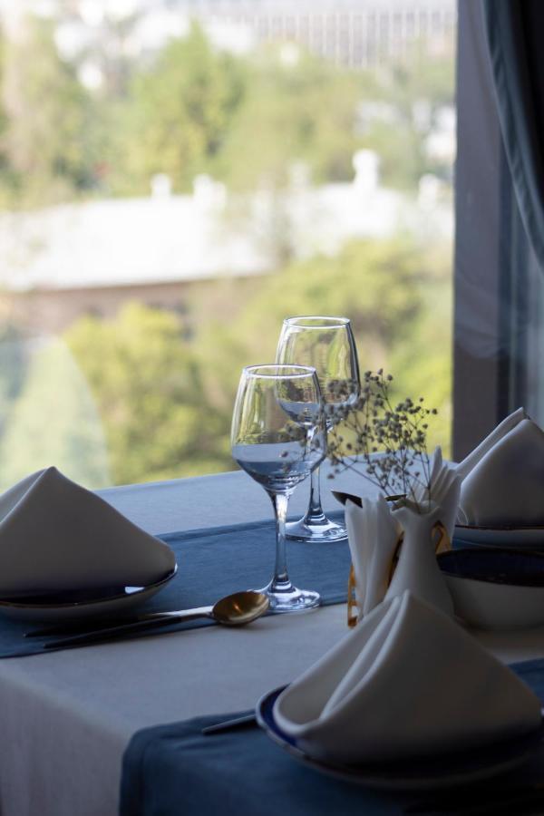 Orient Hotel בישקק מראה חיצוני תמונה