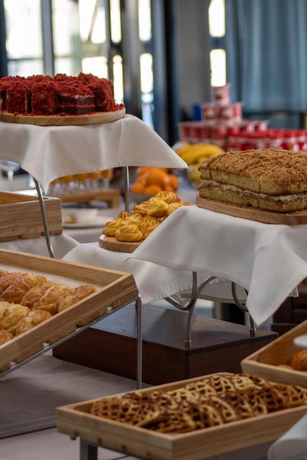 Orient Hotel בישקק מראה חיצוני תמונה