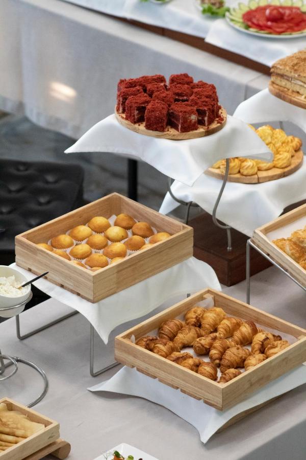 Orient Hotel בישקק מראה חיצוני תמונה