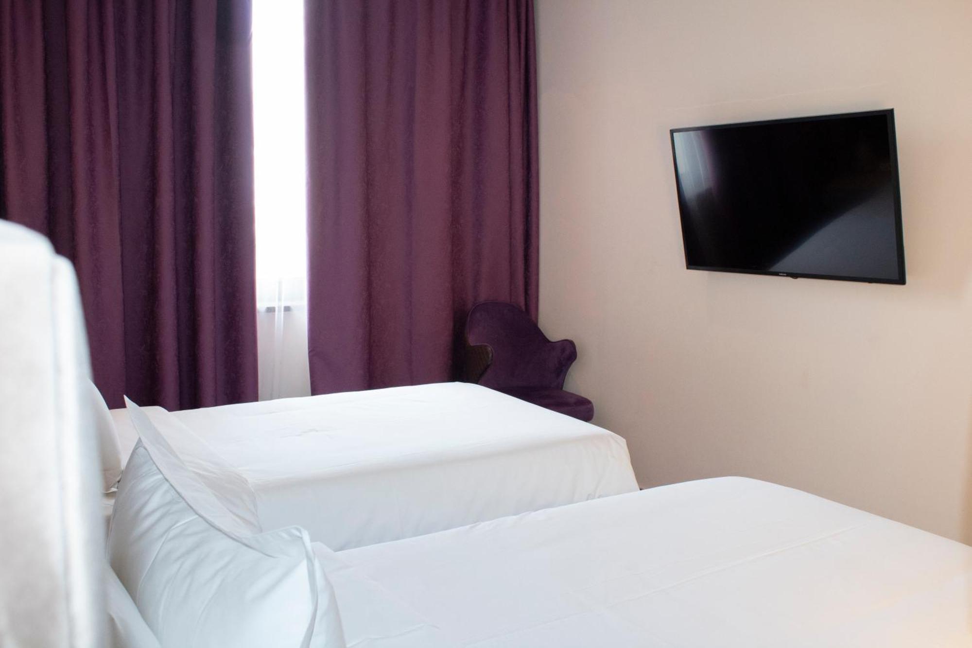 Orient Hotel בישקק מראה חיצוני תמונה