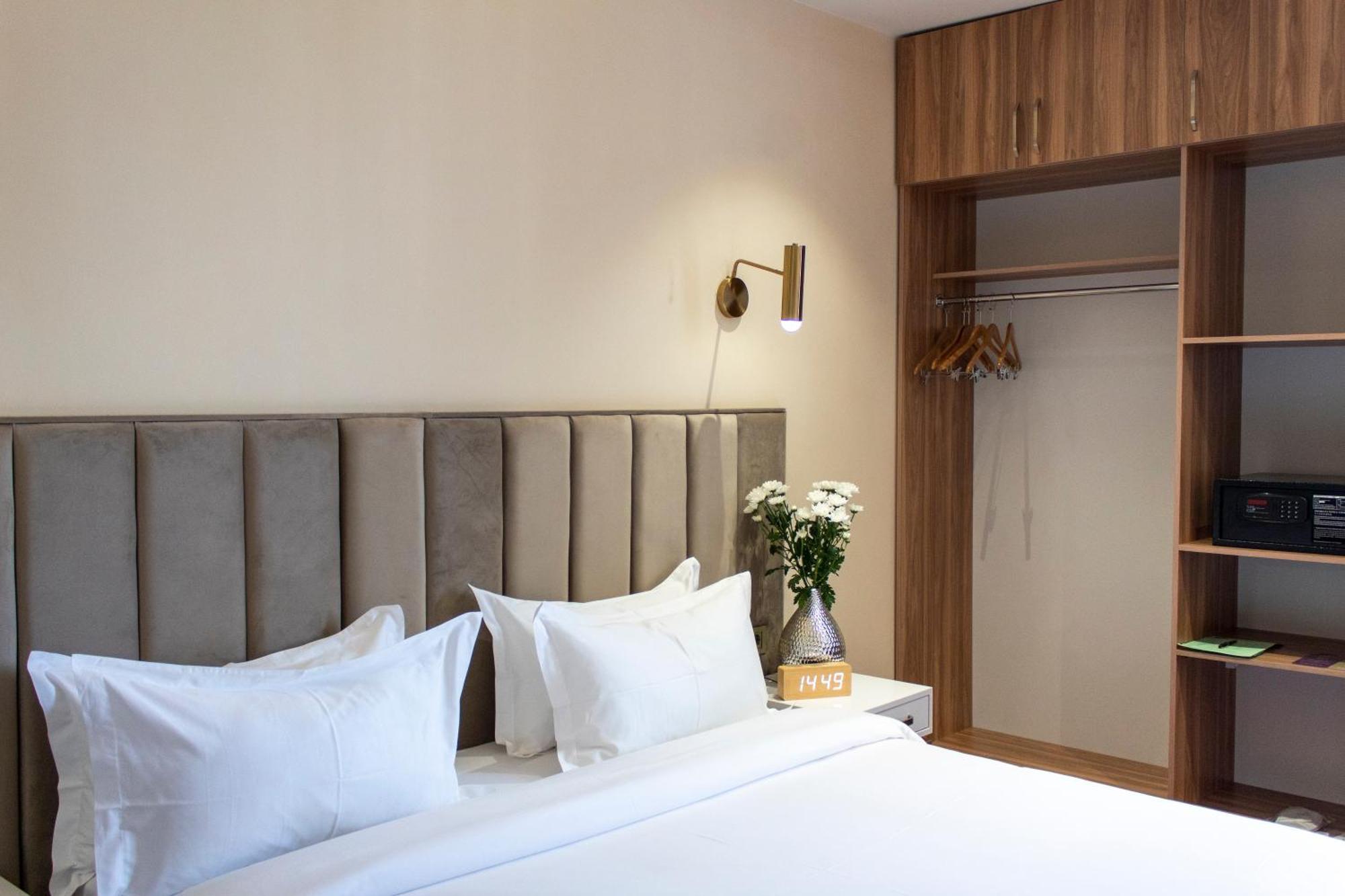Orient Hotel בישקק מראה חיצוני תמונה